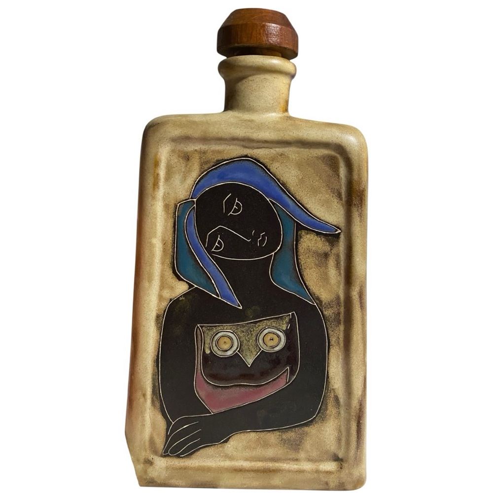 Mara Decanter 28 oz Woman & Dove